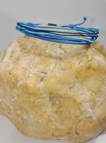 FEMEI > BRĂȚĂRI PENTRU FEMEI - Bratara Martisor Handmade din Snur Cerat Albastru