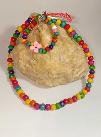COPII > SETURI PENTRU COPII - Set Martisor Copii - Colier si Bratara Handmade, Margele Lemn ,Prietenia Florilor