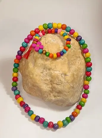 COPII > SETURI PENTRU COPII - Set Martisor Copii: Colier si Bratara Handmade, Margele Lemn ,Floricele si Bucurie